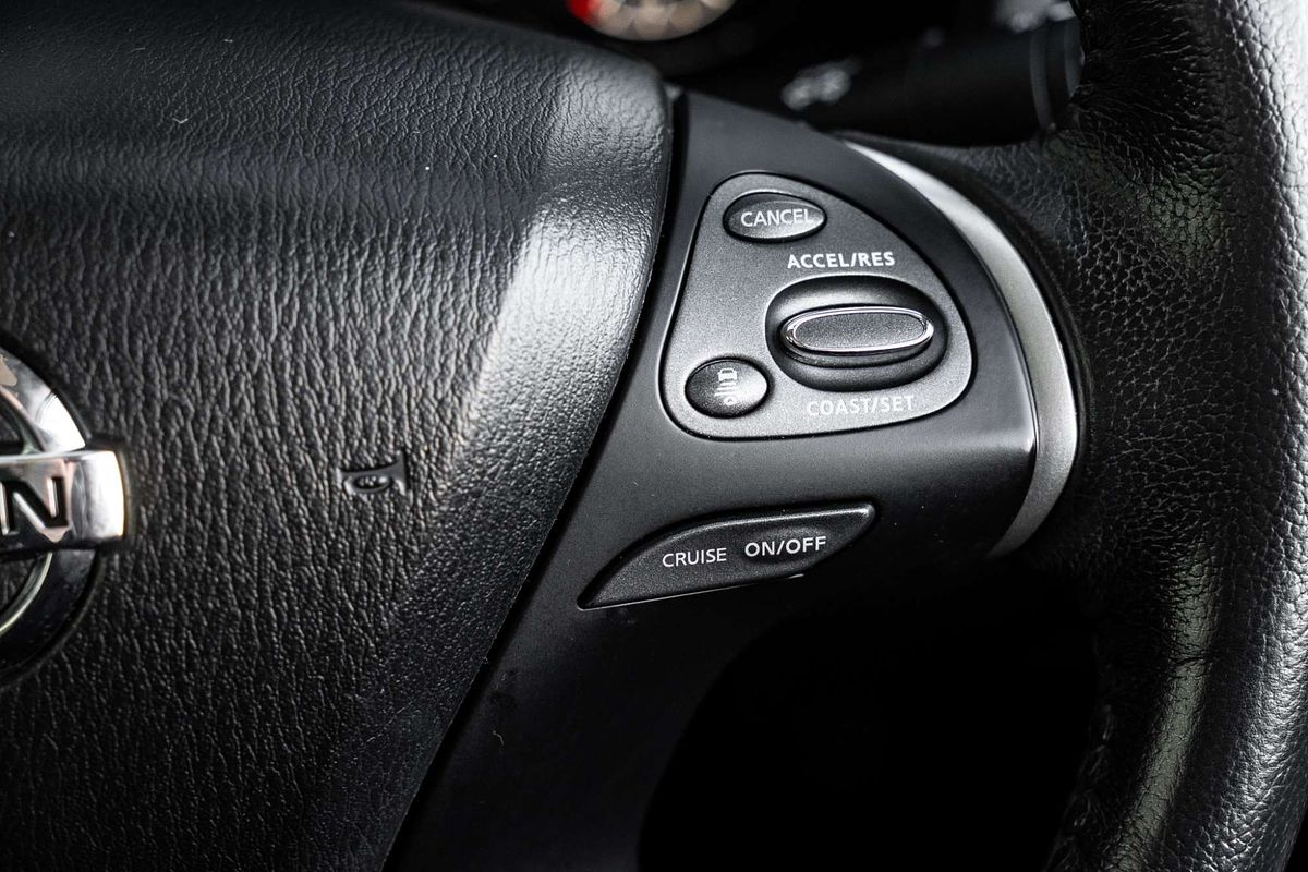 2017 Nissan Pathfinder ST-L R52 Series II