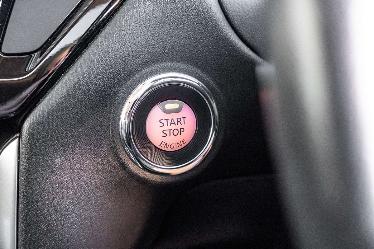 2017 Nissan Pathfinder ST-L R52 Series II