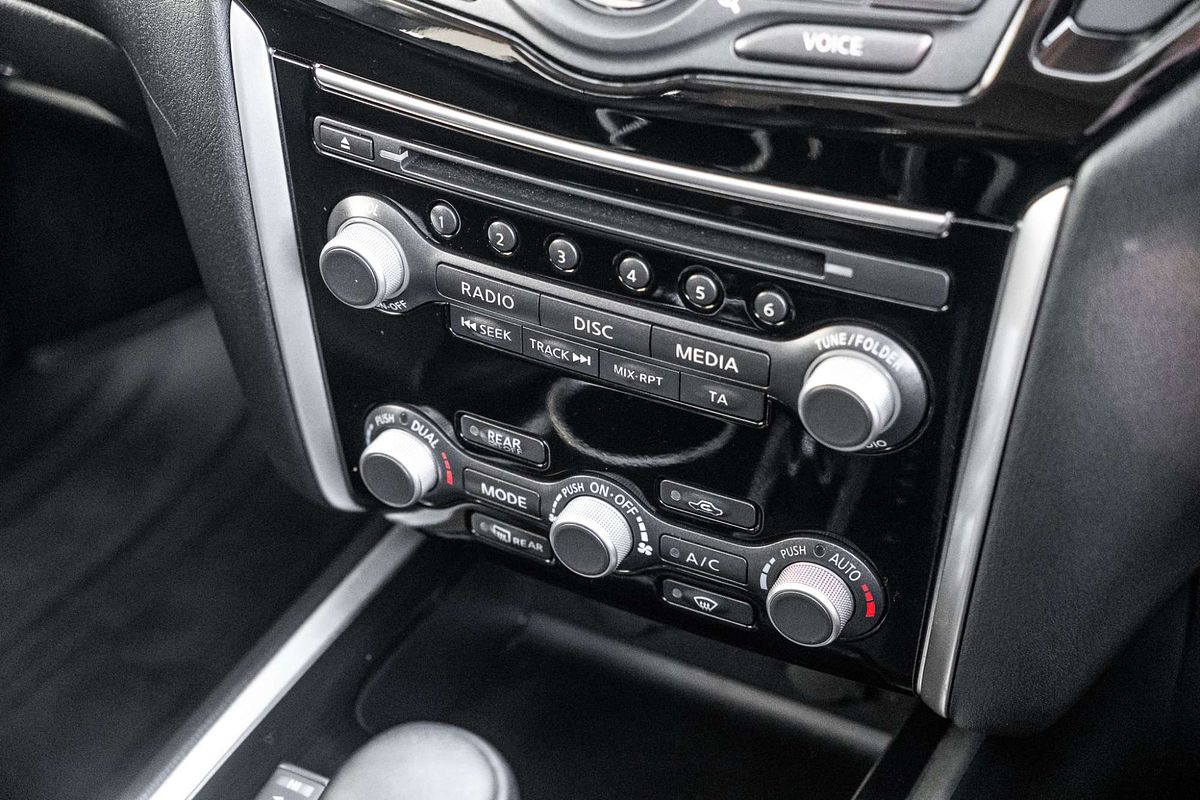 2017 Nissan Pathfinder ST-L R52 Series II