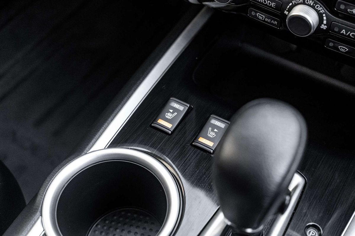 2017 Nissan Pathfinder ST-L R52 Series II