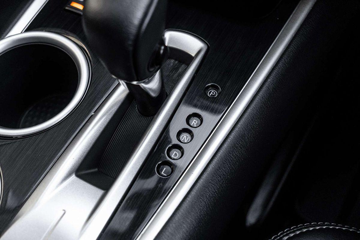 2017 Nissan Pathfinder ST-L R52 Series II