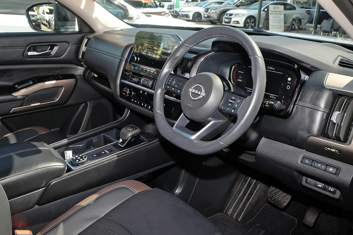 2023 Nissan Pathfinder Ti-L R53