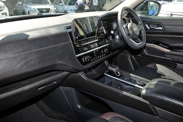 2023 Nissan Pathfinder Ti-L R53
