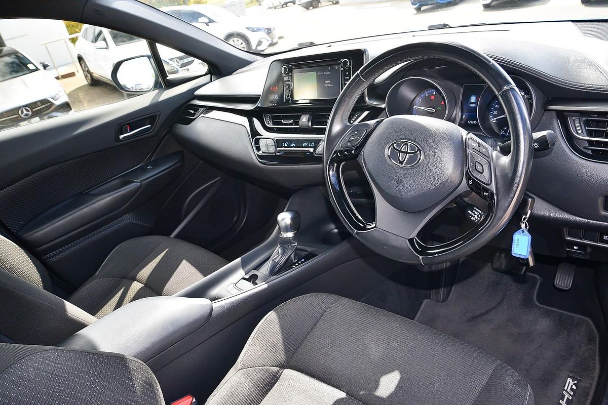 2017 Toyota C-HR NGX10R