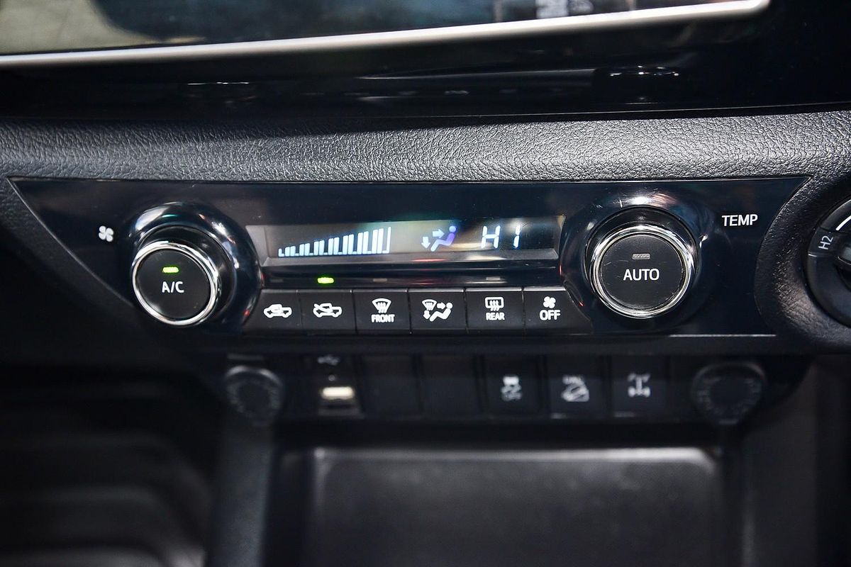 2018 Toyota Hilux SR5 GUN126R 4X4