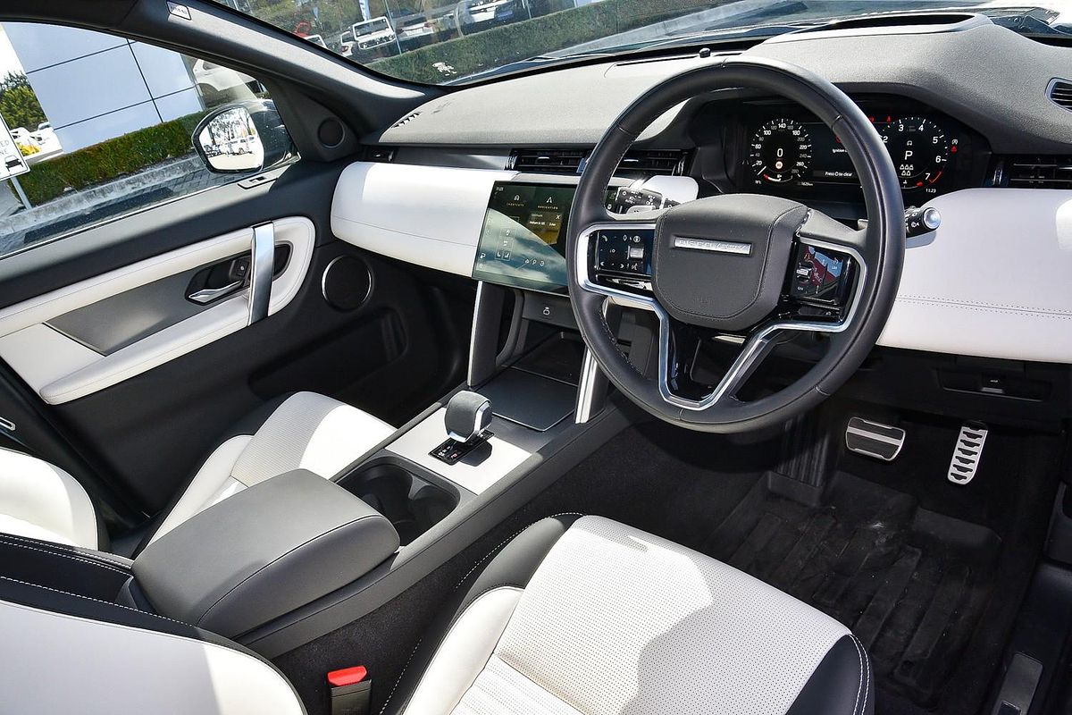 2024 Land Rover Discovery Sport P250 Dynamic HSE L550