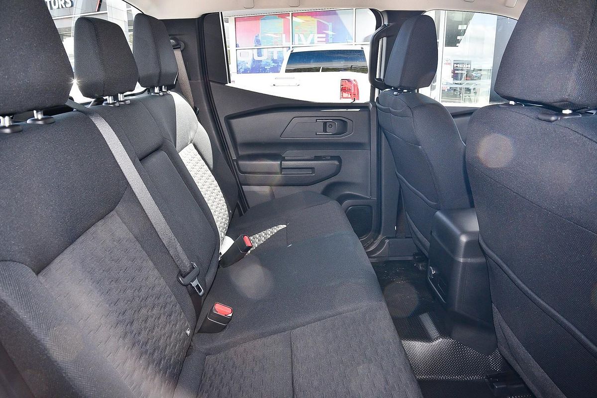 2025 Mitsubishi Triton GLX MV 4X4