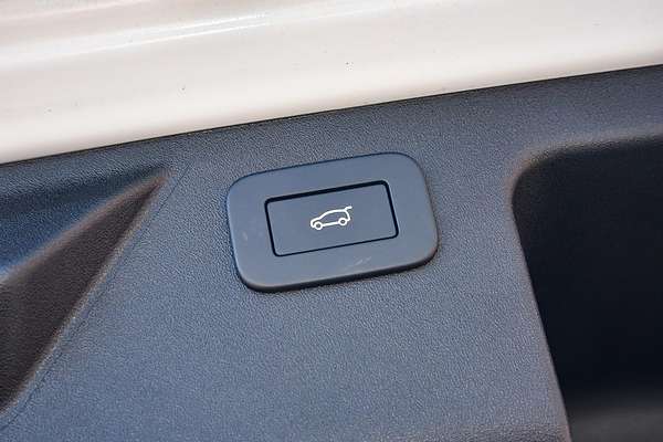 2024 Land Rover Discovery Sport P250 Dynamic HSE L550