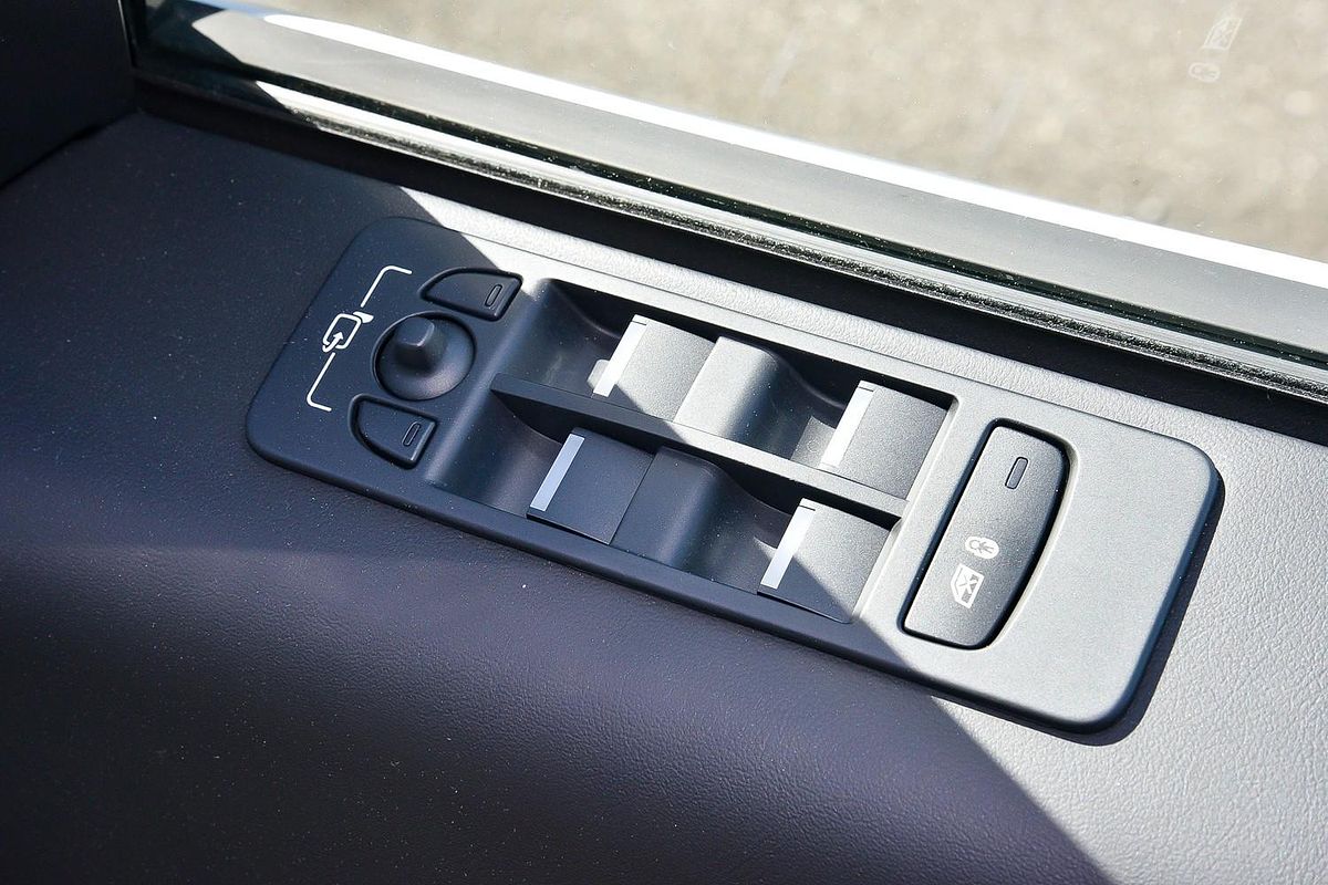 2024 Land Rover Discovery Sport P250 Dynamic HSE L550