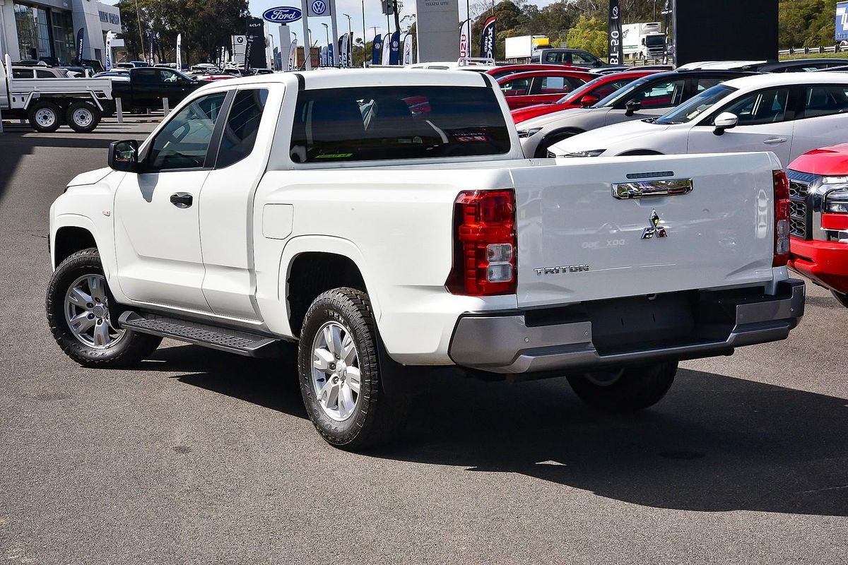 2024 Mitsubishi Triton GLX+ MV 4X4