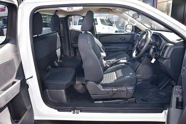 2024 Mitsubishi Triton GLX+ MV 4X4