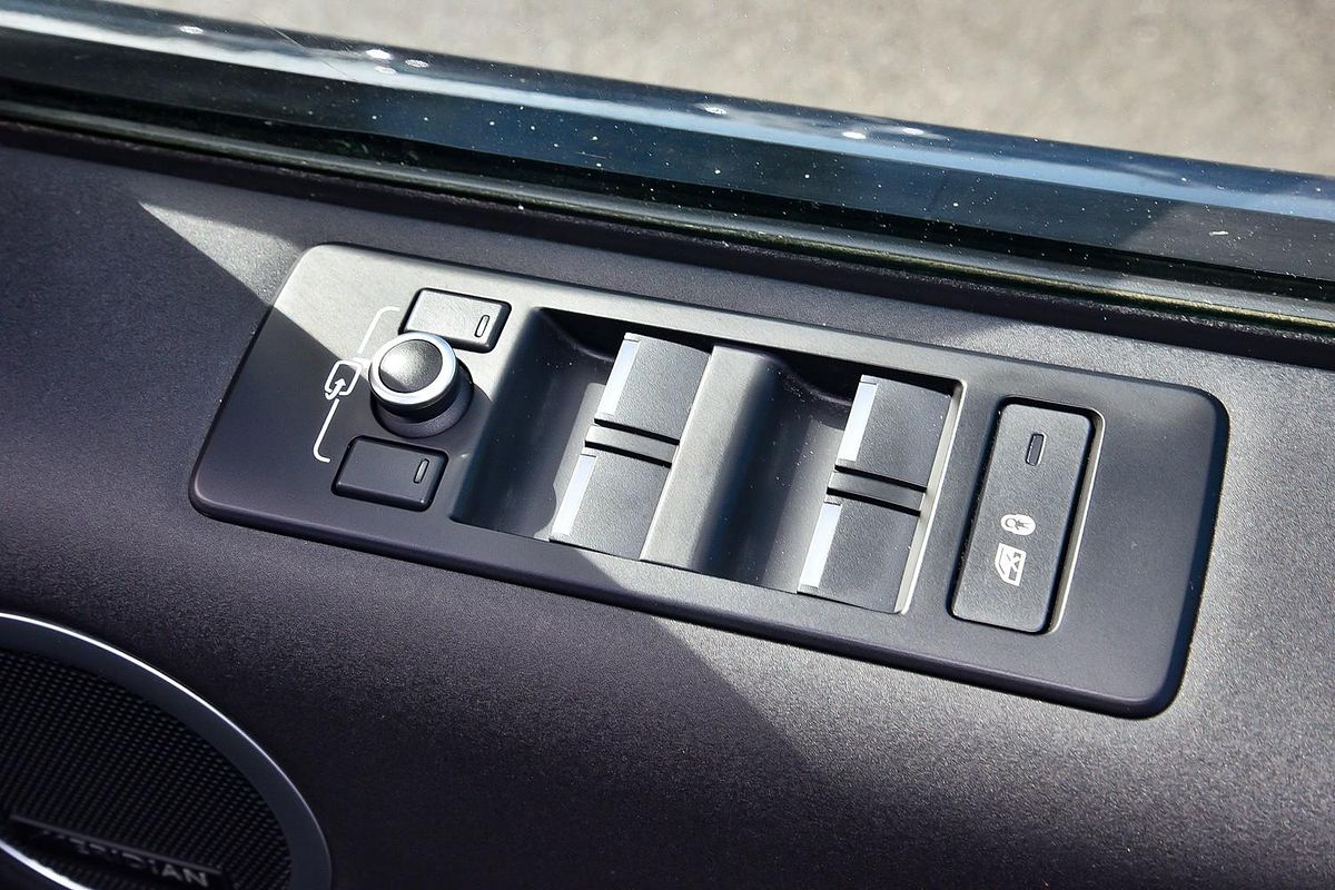 2019 Land Rover Discovery SD6 HSE Series 5
