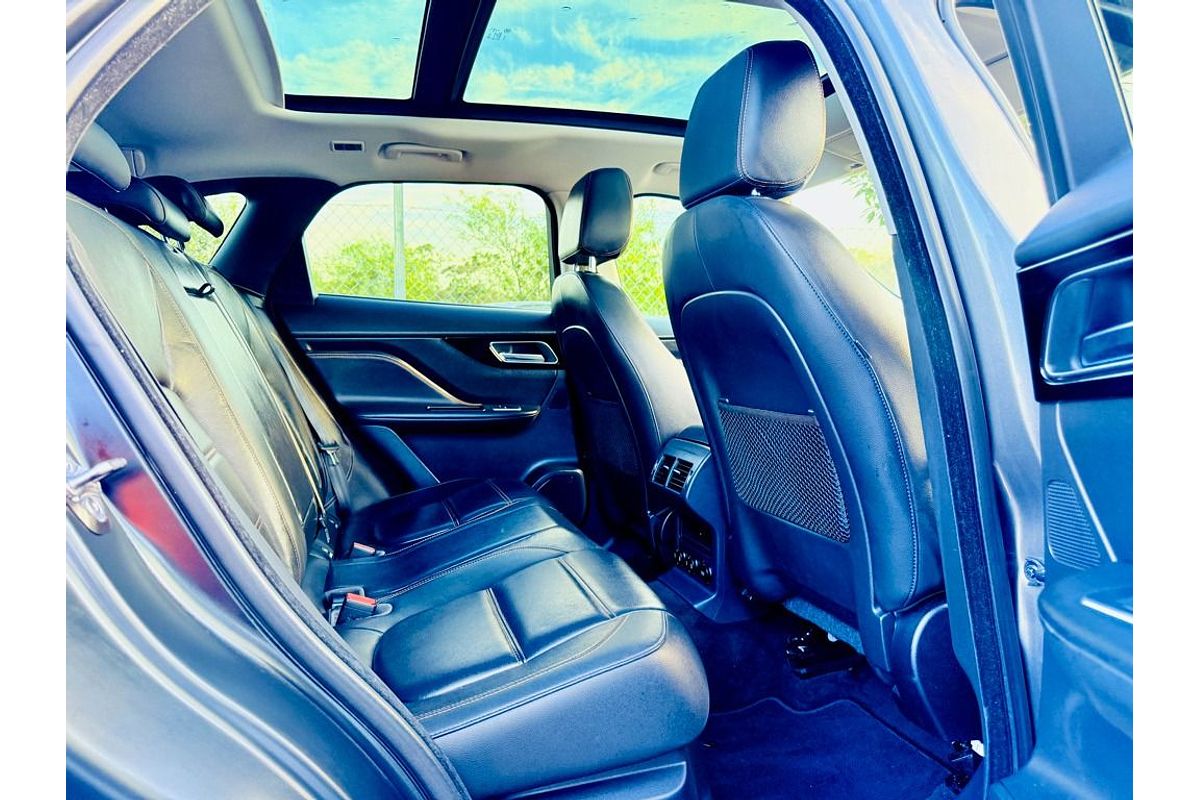 2017 Jaguar F-PACE 20d Prestige X761