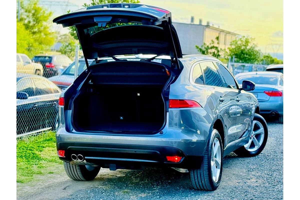 2017 Jaguar F-PACE 20d Prestige X761