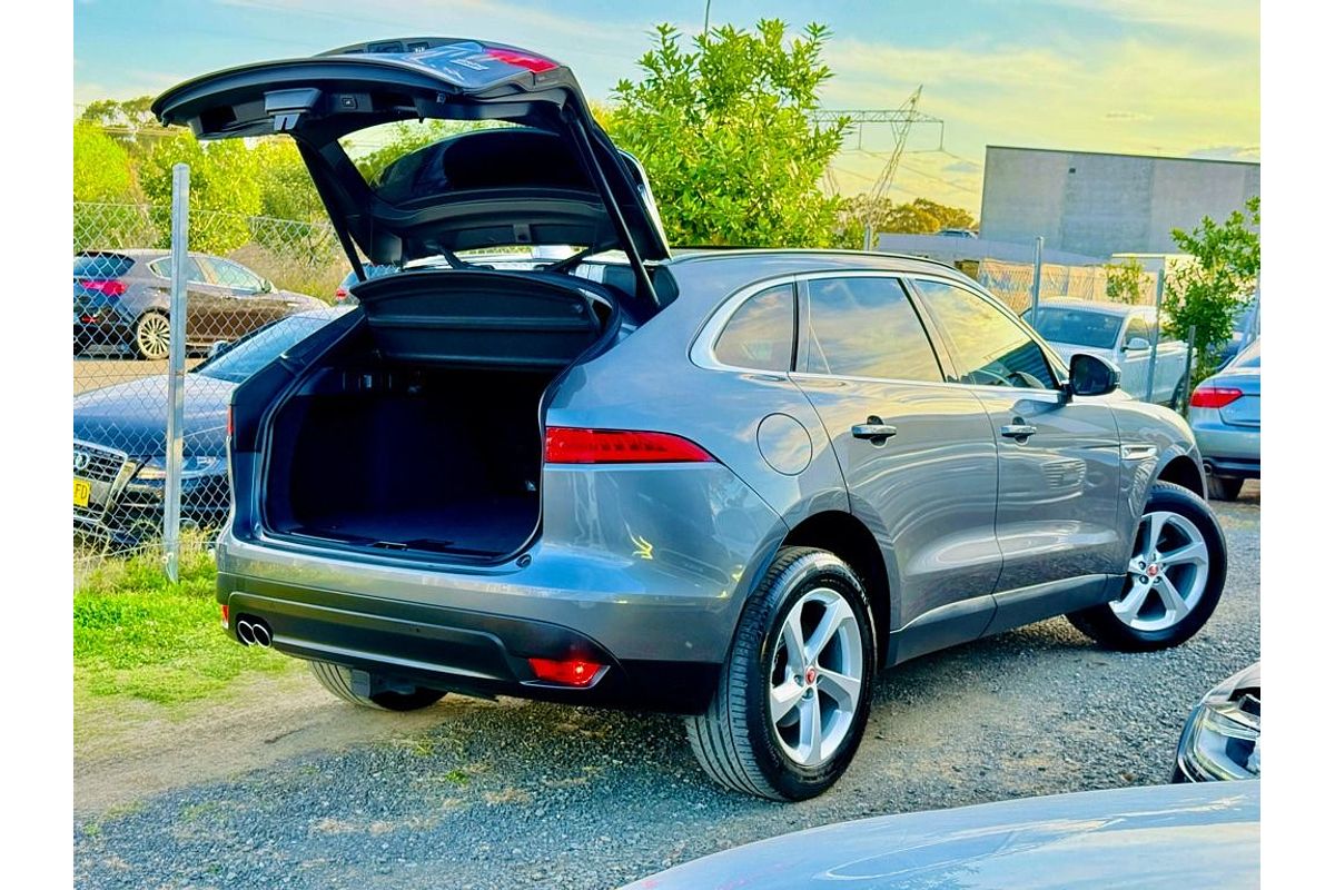 2017 Jaguar F-PACE 20d Prestige X761