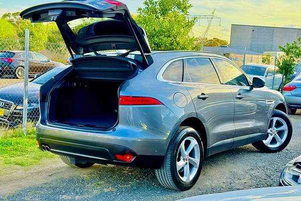 2017 Jaguar F-PACE 20d Prestige X761
