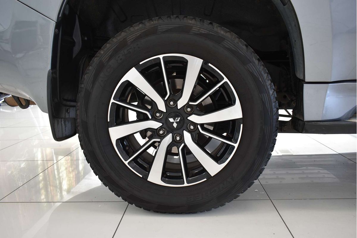 2016 Mitsubishi Pajero Sport GLS QE