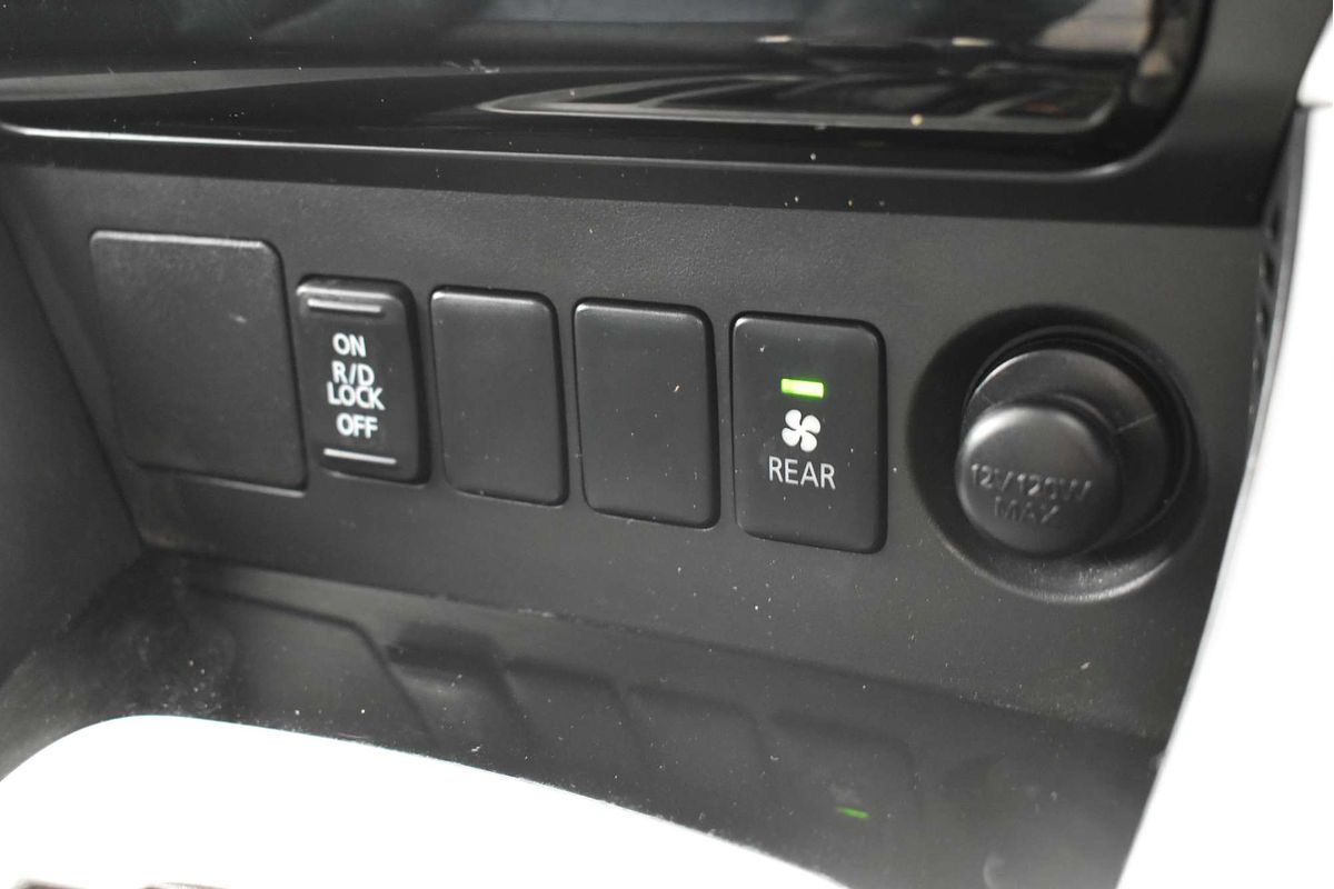 2016 Mitsubishi Pajero Sport GLS QE