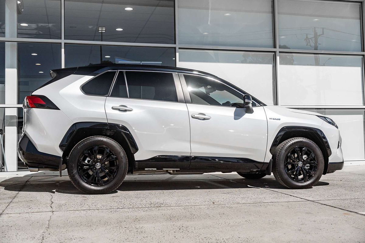 2024 Toyota RAV4 XSE AXAH52R