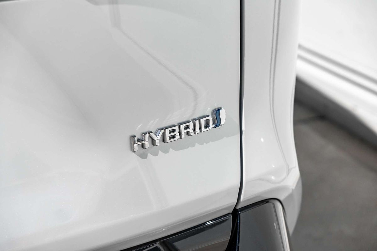 2024 Toyota RAV4 XSE AXAH52R