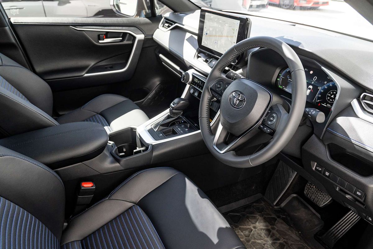 2024 Toyota RAV4 XSE AXAH52R