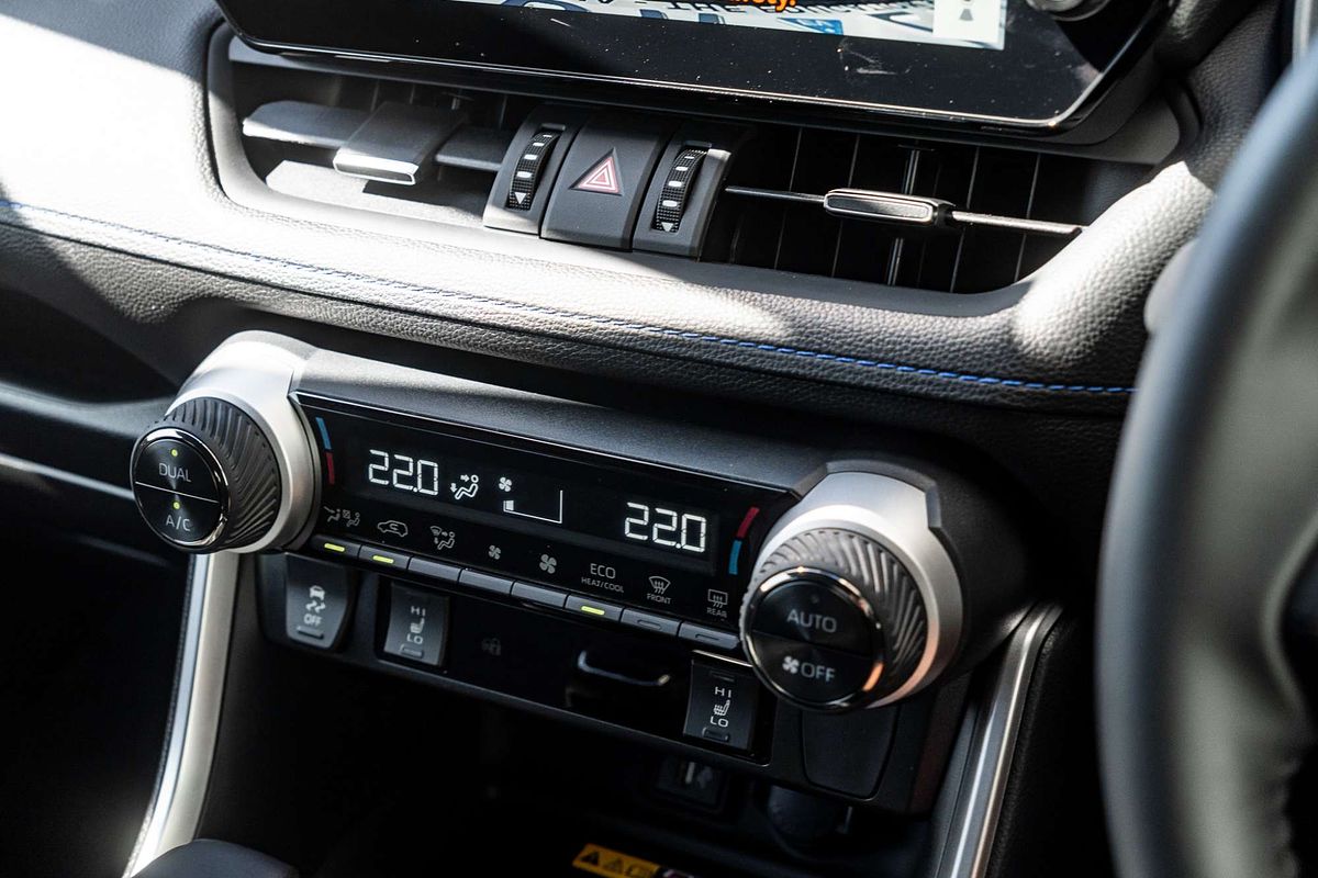 2024 Toyota RAV4 XSE AXAH52R