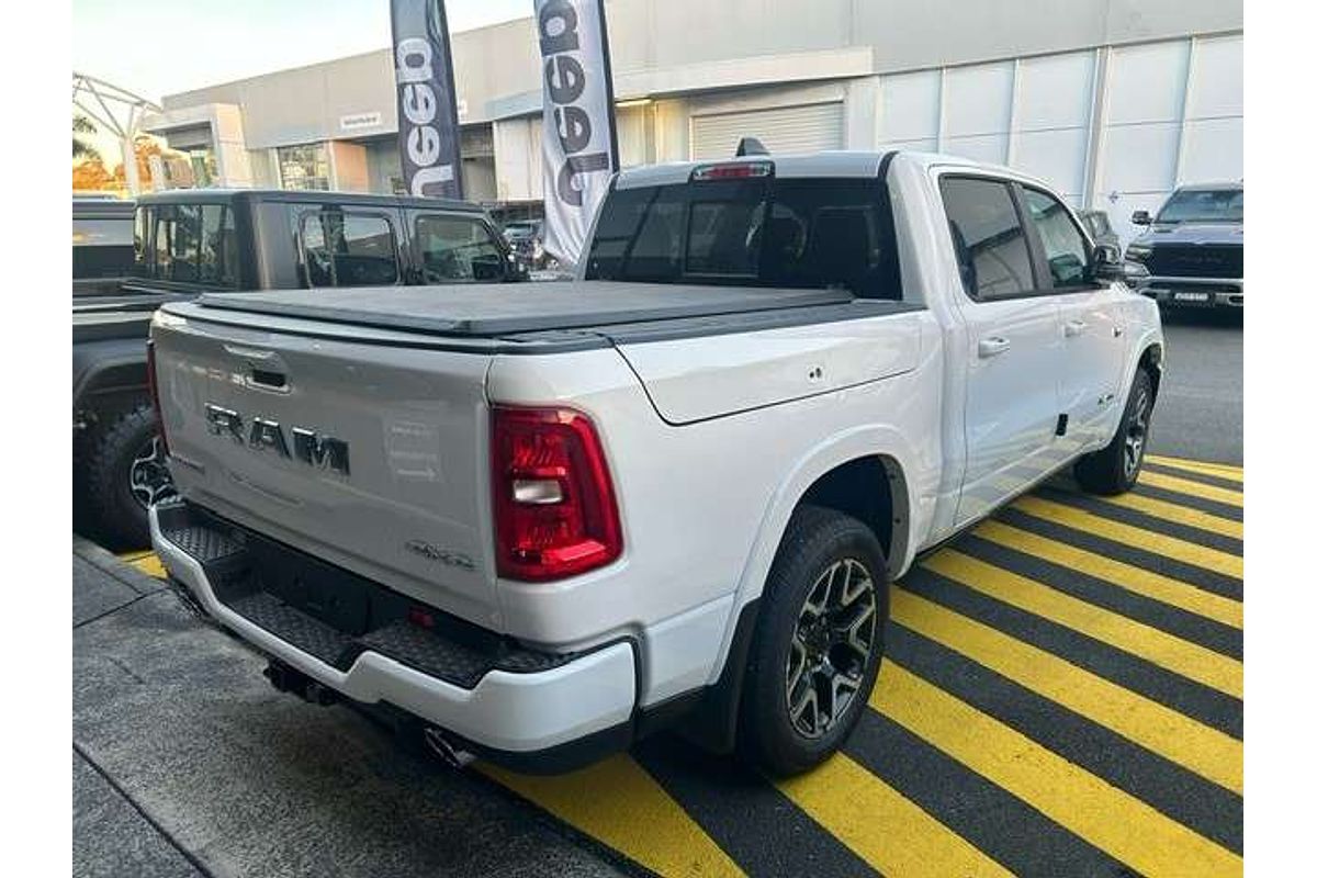 2025 RAM 1500 Laramie Sport Hurricane SO RamBox DT 4X4 SWB