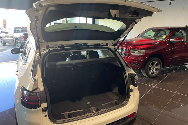 2025 RAM 1500 Laramie Sport Hurricane SO RamBox DT 4X4 SWB