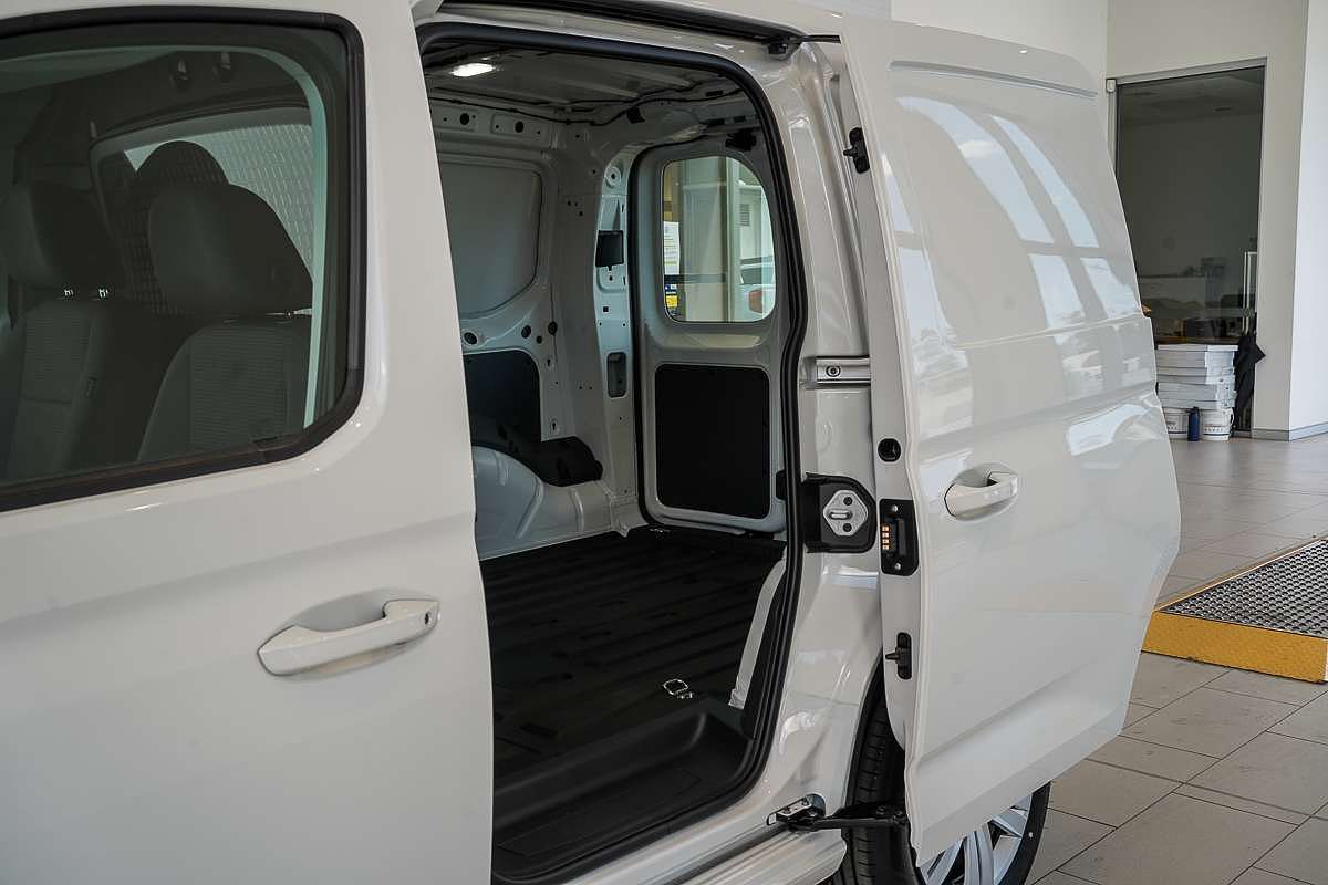 2025 Volkswagen Caddy TDI320 5 LWB