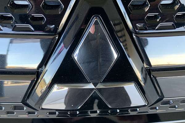 2020 Mitsubishi Outlander Black Edition ZL