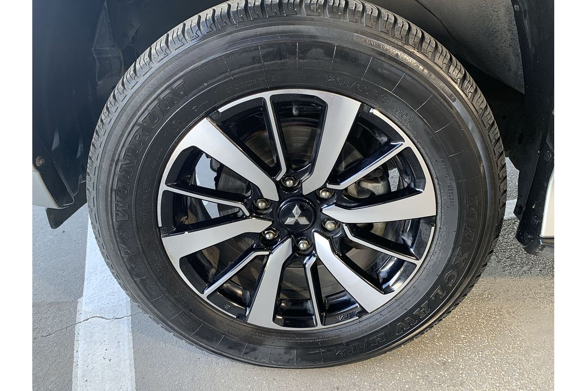 2017 Mitsubishi Pajero Sport GLS QE