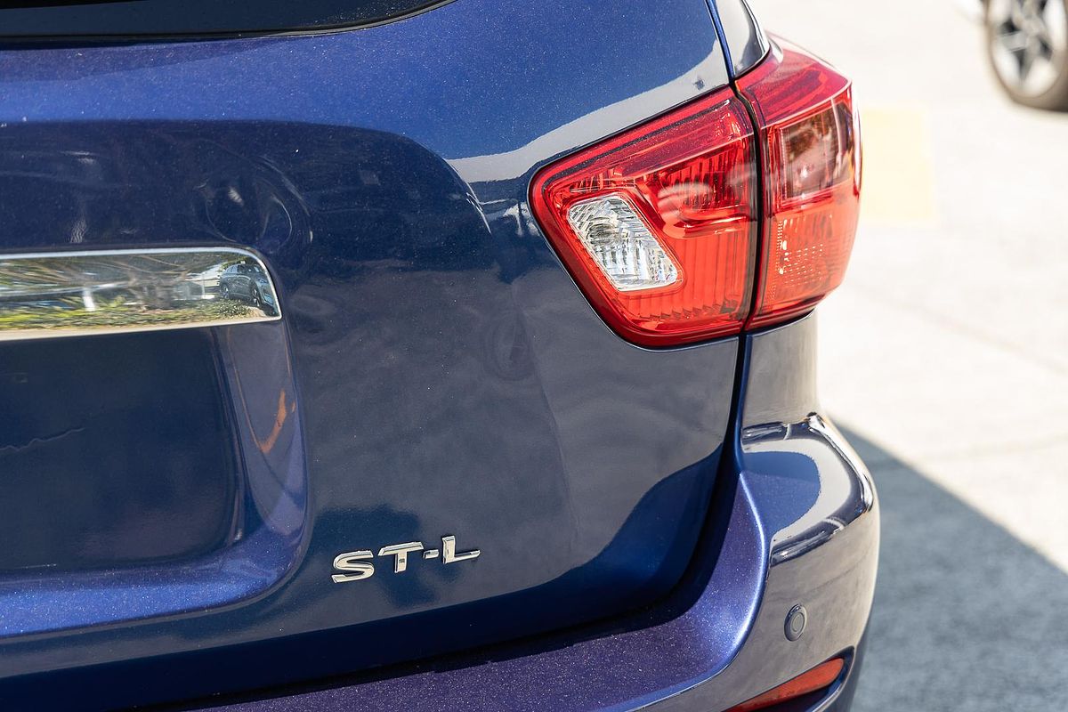 2017 Nissan Pathfinder ST-L R52 Series II