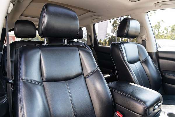 2017 Nissan Pathfinder ST-L R52 Series II
