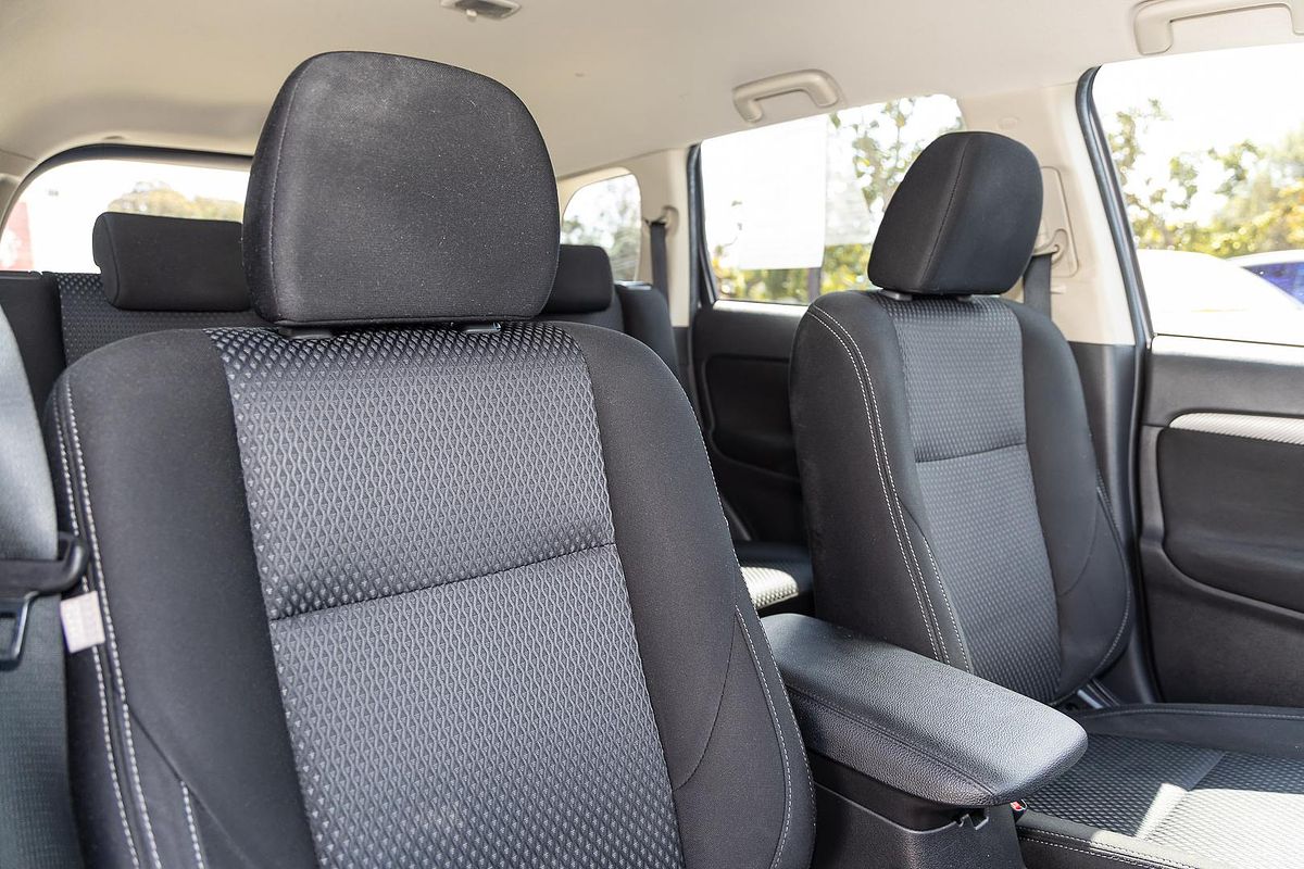 2018 Mitsubishi Outlander ES ZL