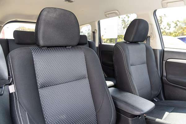 2018 Mitsubishi Outlander ES ZL