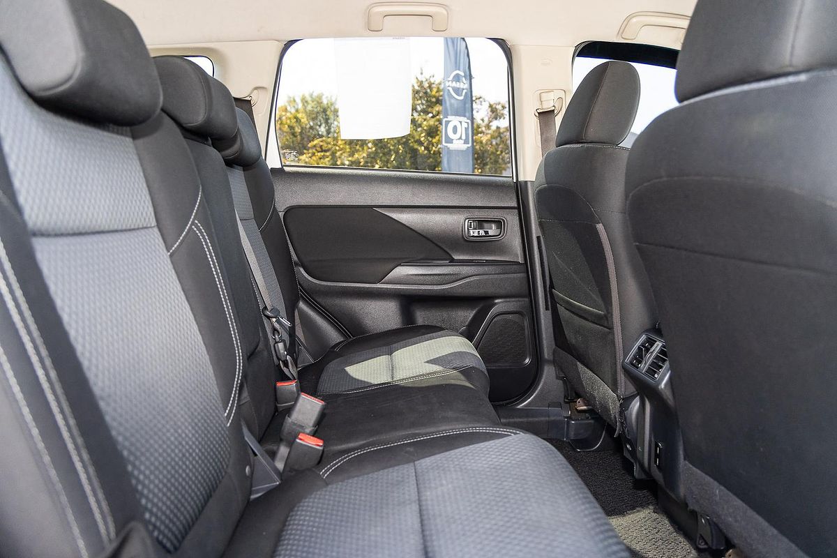 2019 Mitsubishi Outlander ES ZL