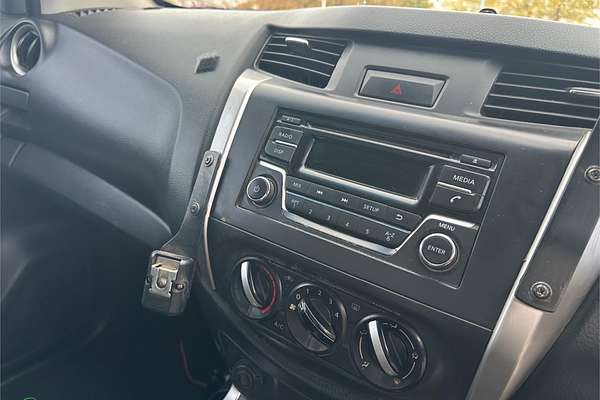 2016 Nissan Navara DX D23 SERIES II 4X4