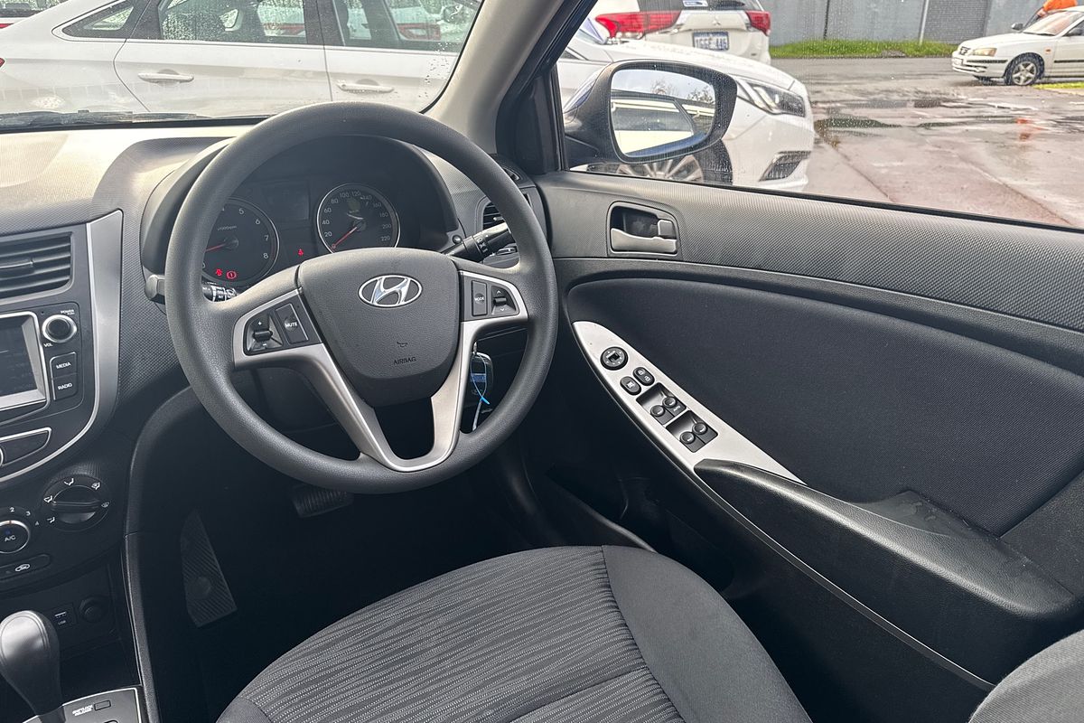 2016 Hyundai Accent Active RB4