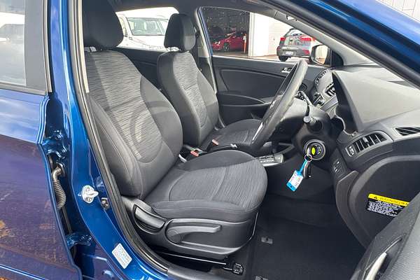 2016 Hyundai Accent Active RB4