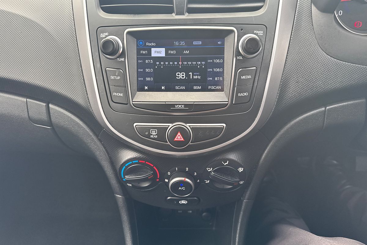 2016 Hyundai Accent Active RB4