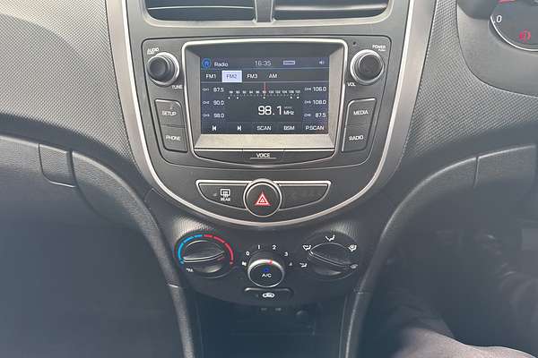 2016 Hyundai Accent Active RB4