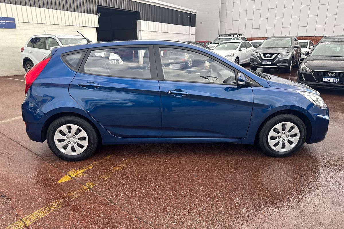 2016 Hyundai Accent Active RB4