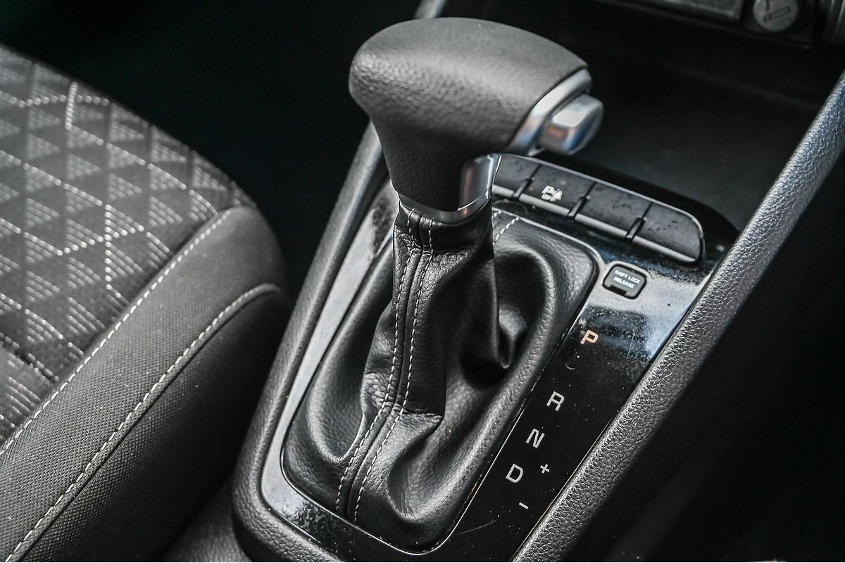 2018 Kia Rio S YB