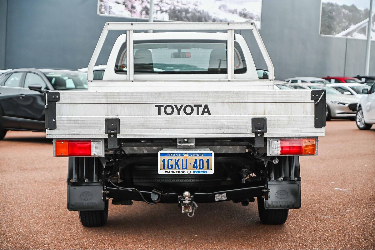 2017 Toyota Hilux Workmate TGN121R Rear Wheel Drive