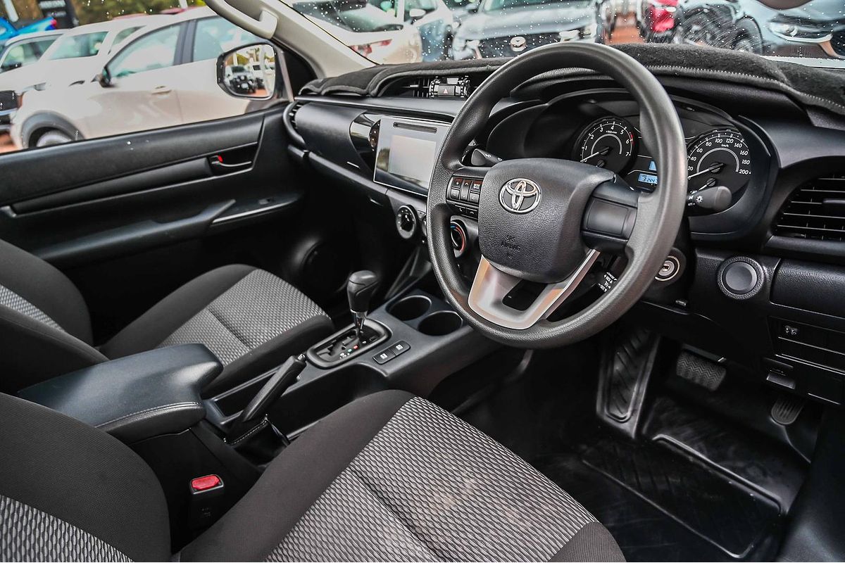 2017 Toyota Hilux Workmate TGN121R Rear Wheel Drive