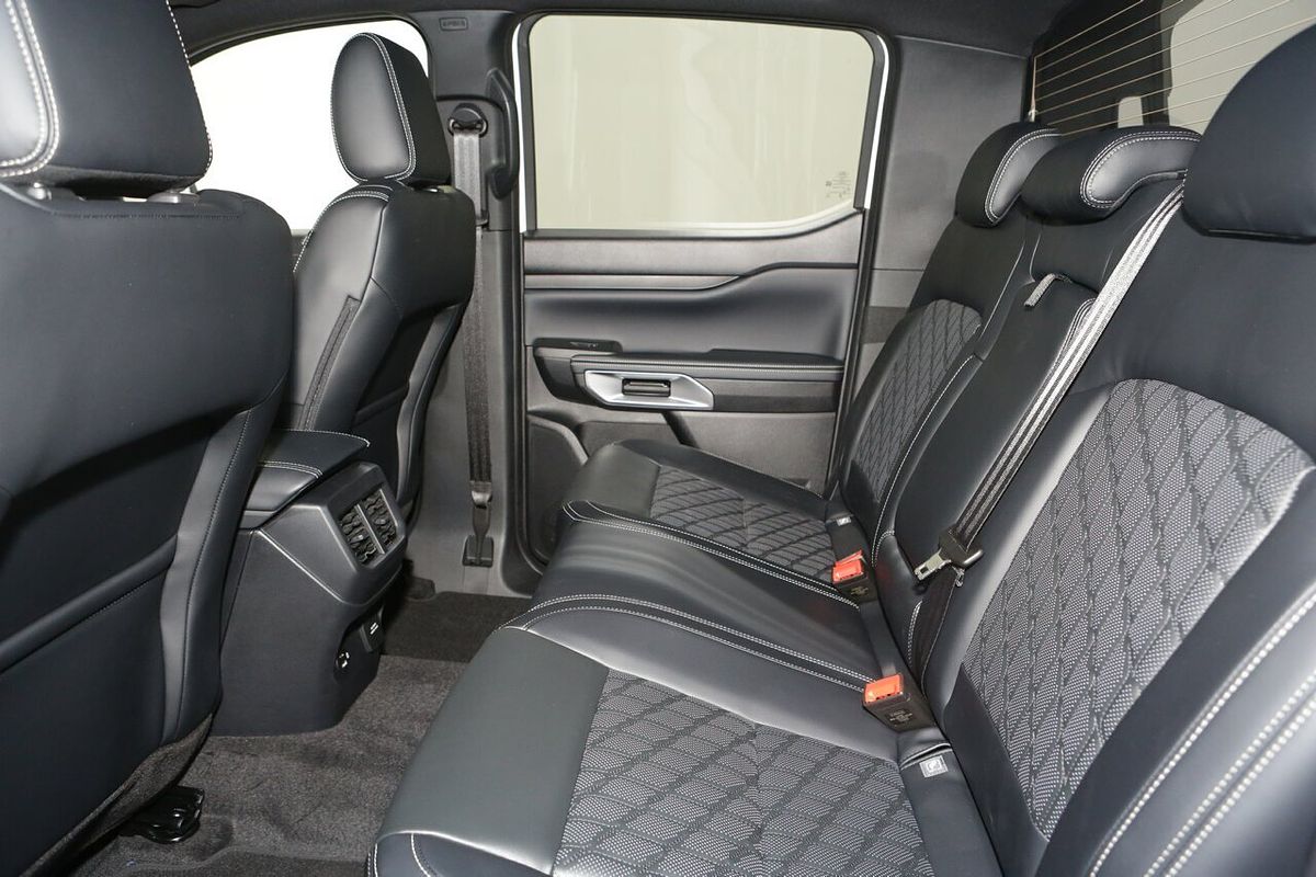 2025 Ford Ranger Platinum 4X4 3.0L