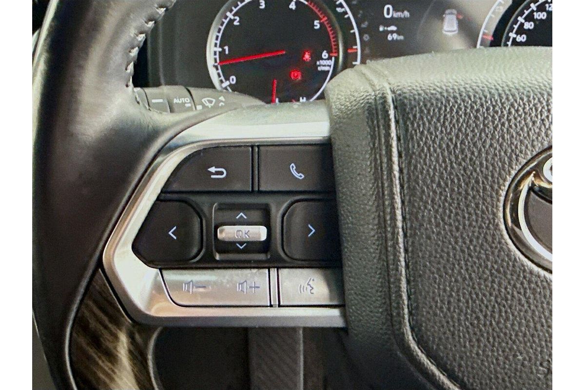 2022 Toyota Landcruiser VX FJA300R