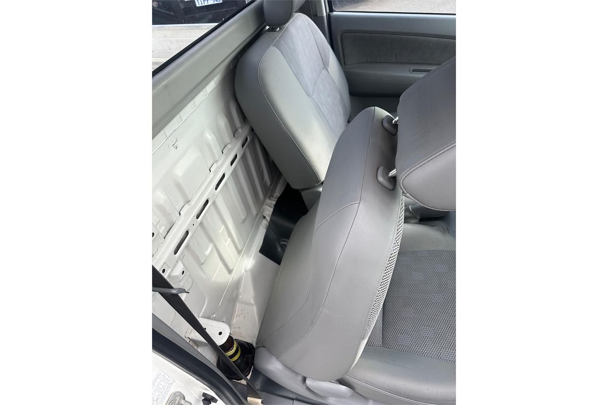 2006 Toyota Hilux SR KUN16R Rear Wheel Drive