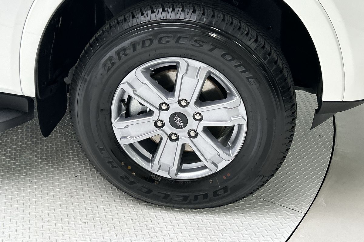 2025 Ford Everest Ambiente 2.0L