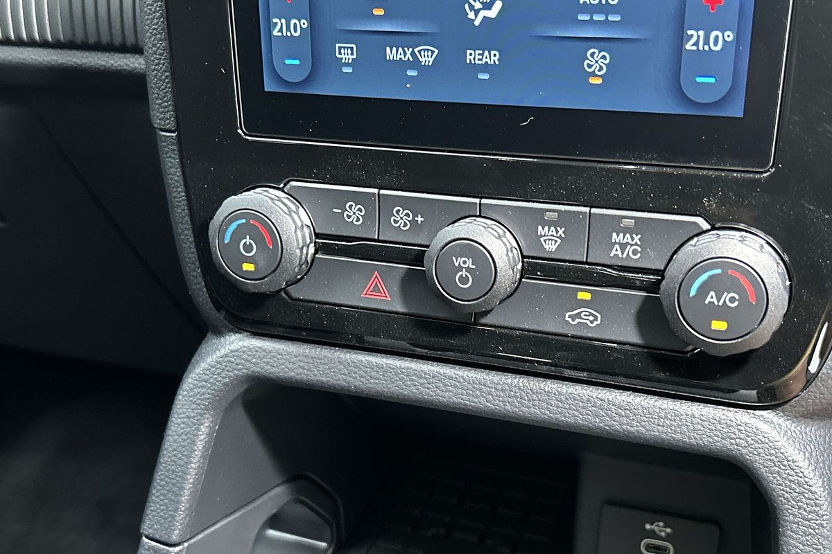 2025 Ford Everest Ambiente 2.0L